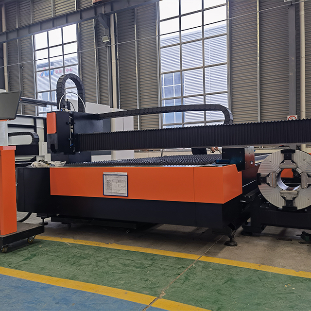 Metal Carbon Seel Stainless Steel Aluminium Sheet Plate Tube CNC Fiber Laser Cutting Machine 3000W 4000W 6000W 12000W 30000W with Raycus Max Ipg