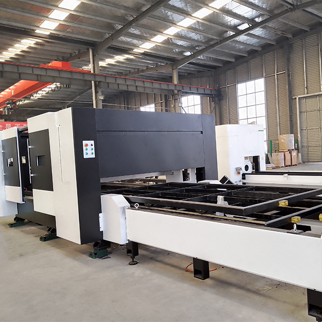 Fiber Laser Cutting Machine for Stainless Steel 1500W 2000W 3000W 6000W Laser Cutting with Ipg /Max/Rycus Laser Equipment Cutting Machine